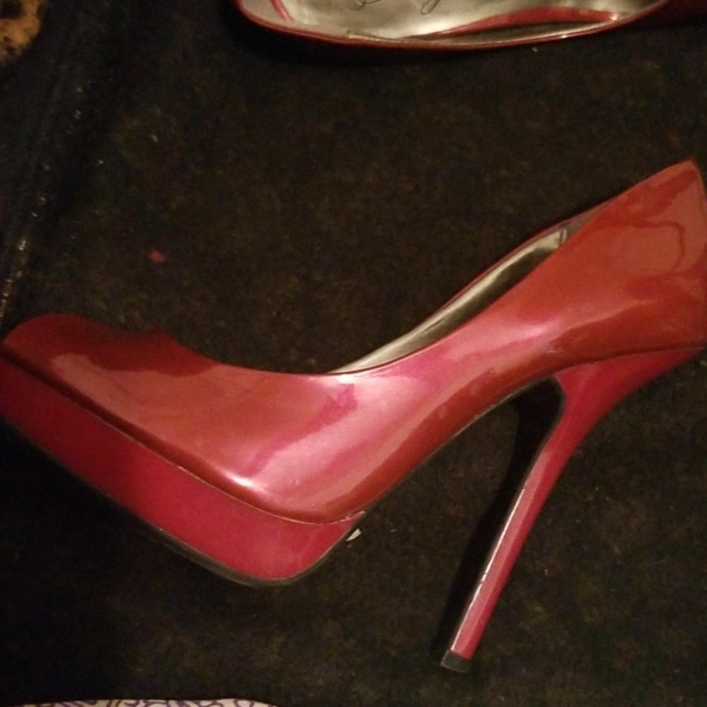 Fergie shoes 4inch heel ruby red hint of sparkle